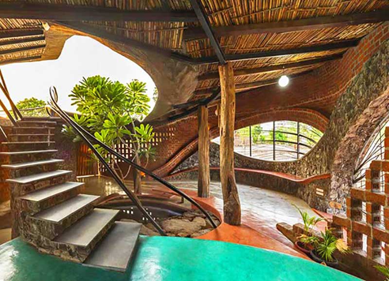 Curvaceous Brick House