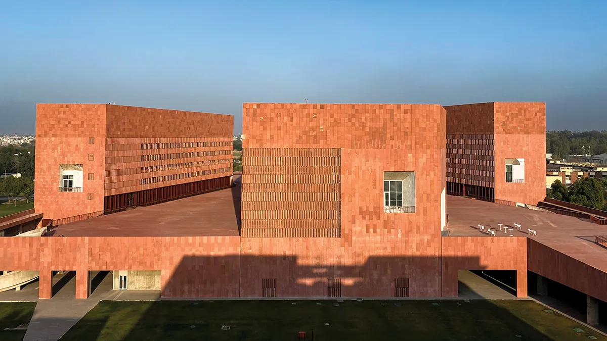 tapar-university