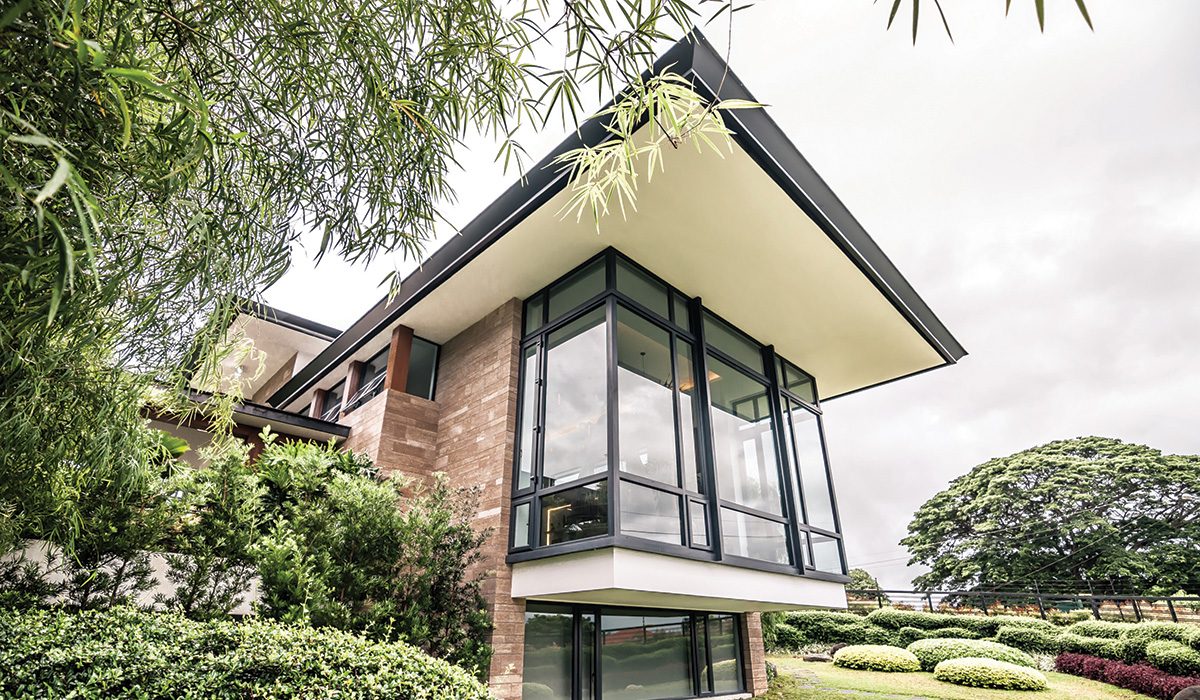 Modern Doors and Windows Manufacturers of modern Doors and Windows