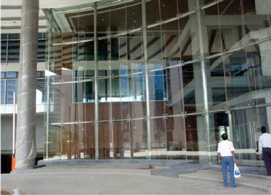 Fin System Bolted Glazing