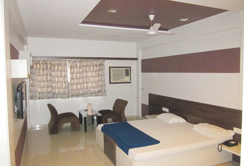 Deluxe Room Double Master Bed