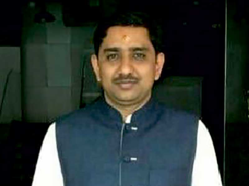 Devendra Patel, Bhavya Veneer