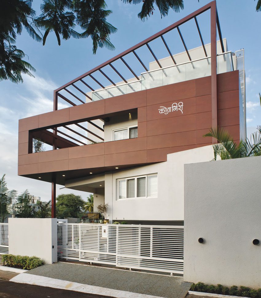 Tall House Konagiri