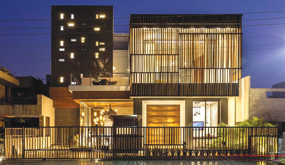 Pool Yard House