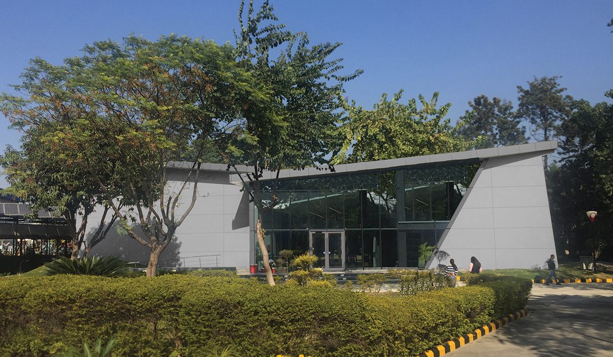 SSA designs state-of-the-art building in a garden flanked by tall trees