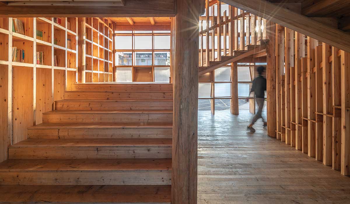 Timber House Condition_Lab designs a traditional Timber House
