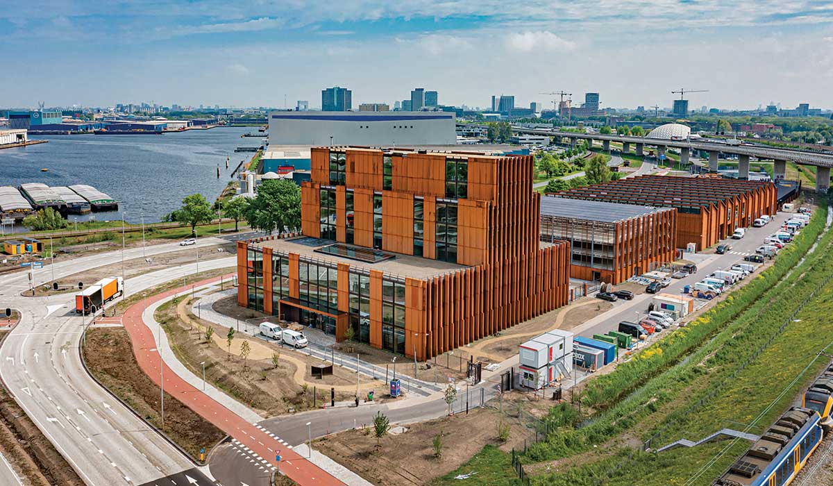 De Zwarte Hond The new regional offices, designed on the Noordzeeweg