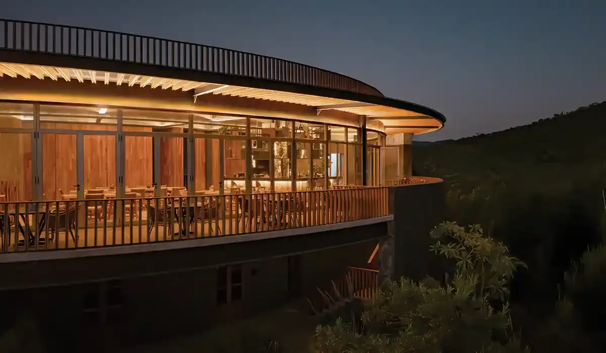 Clubhouse-Martinez
