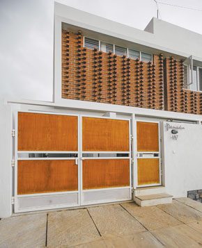 Lateral House
