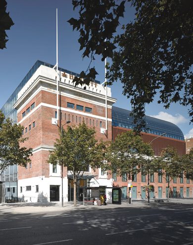 Dorsett Hotel exterior Med Res