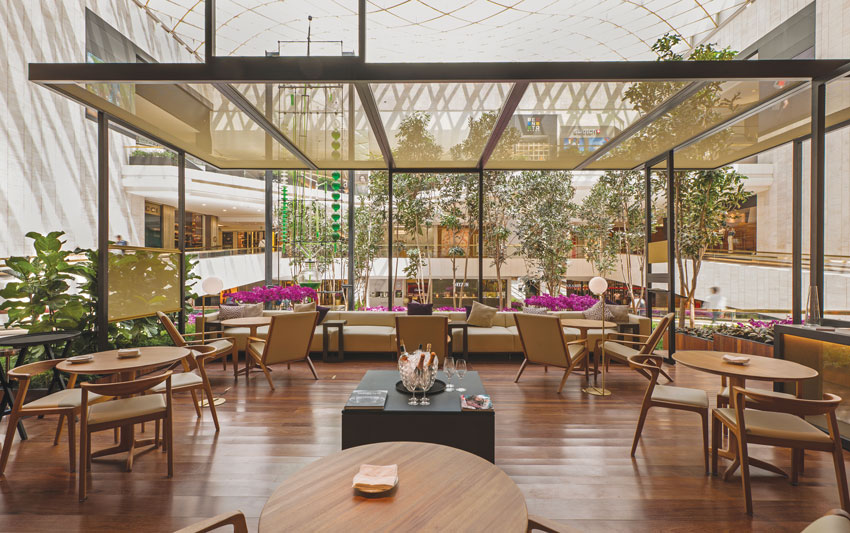 Iguatemi Plaza Restaurant in The Garden