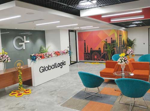 Open Seating & Transparent Walls