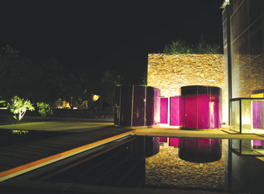 8 spa cubicles by the poolside