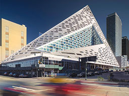 Double Curved Form That Blends