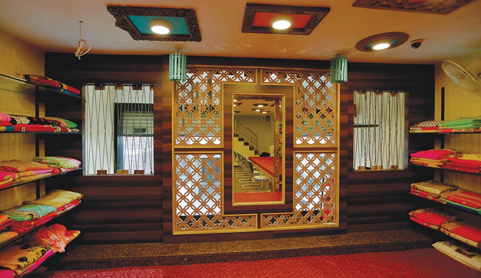 Mezzanine display