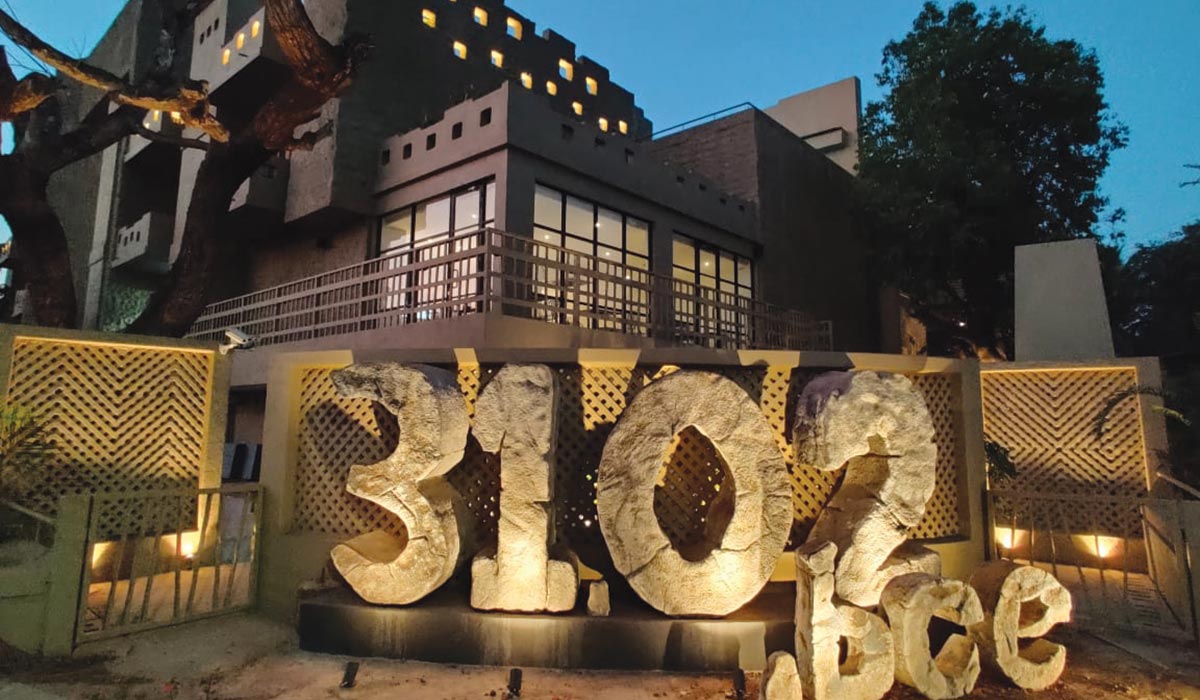 Maheshwari & Associates weave artistic elements from the Vedic Age into their architectural design to create a contemporary boutique hotel