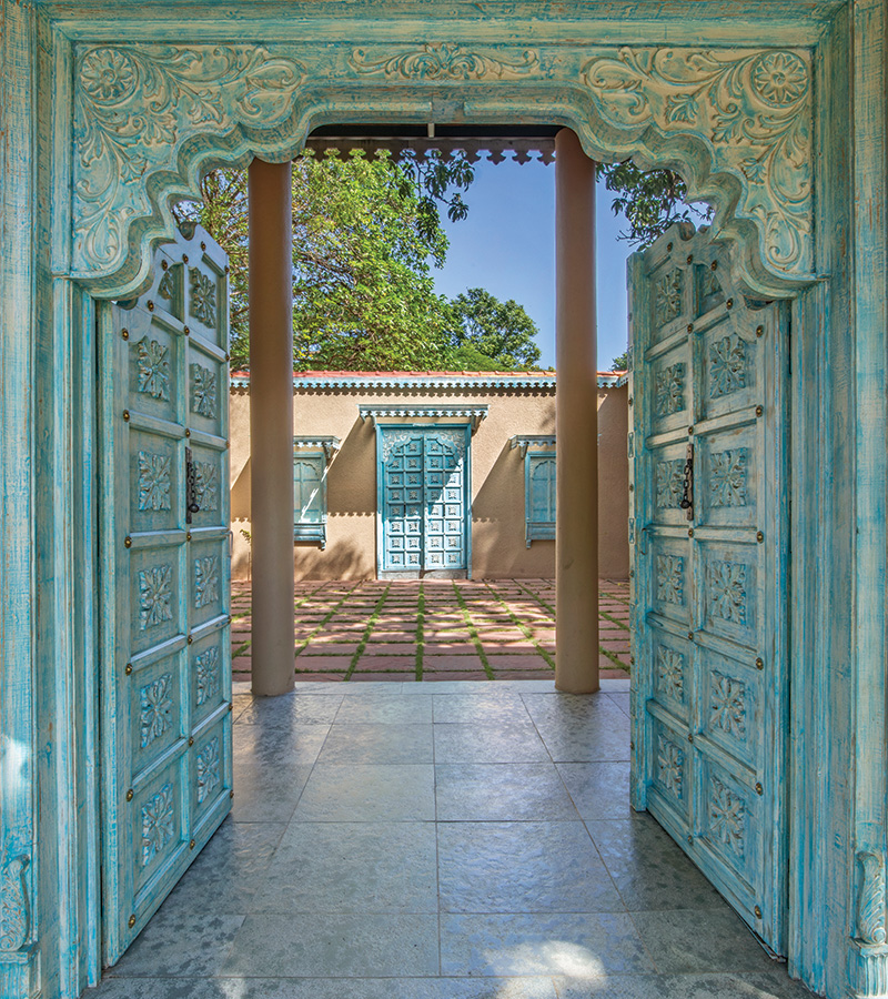 traditional and rustic design elements