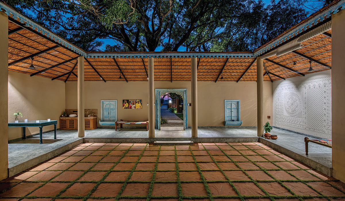 traditional and rustic design elements