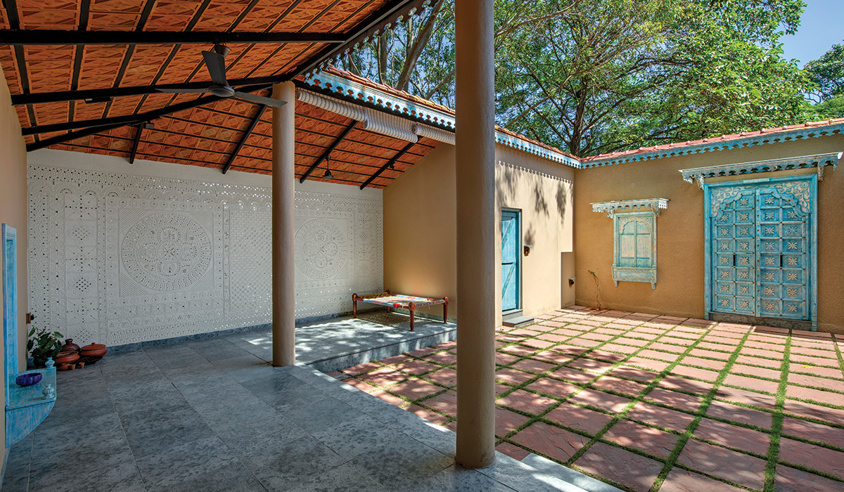 traditional and rustic design elements