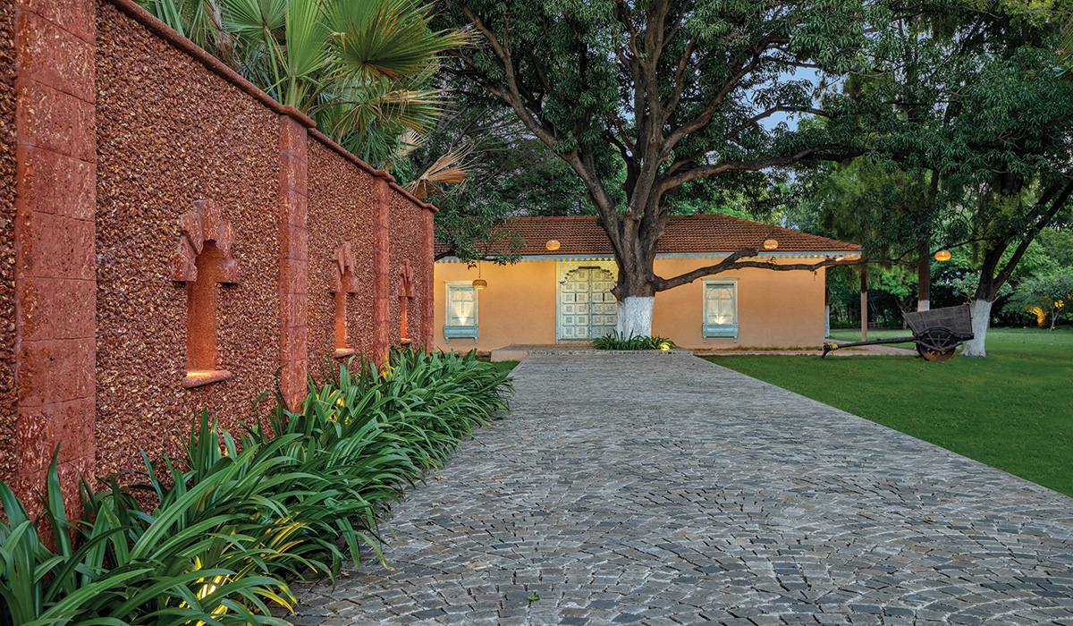 traditional and rustic design elements