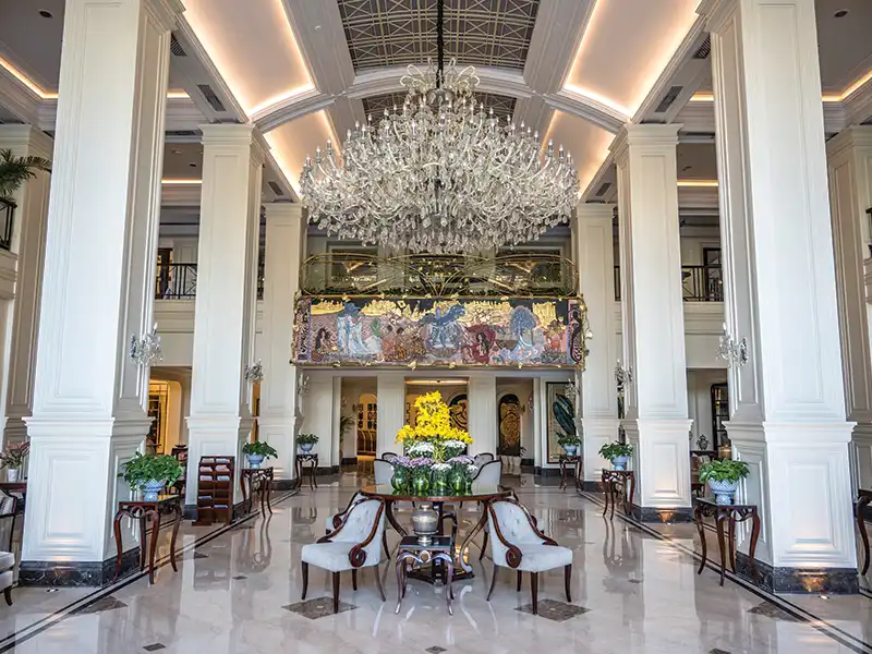 Club-Capri-Lobby-Belanova