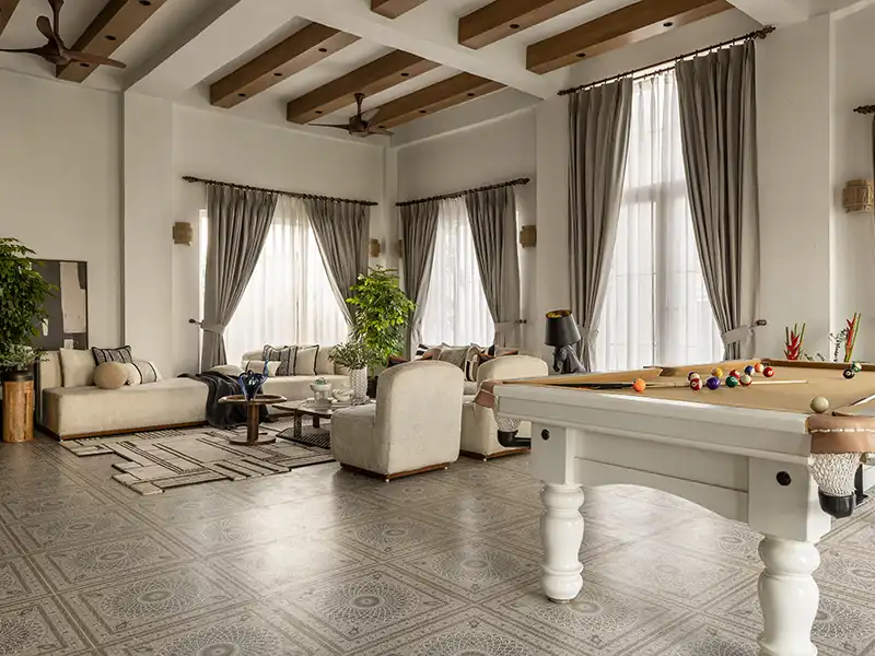 Farmhouse: Luxury Through Restraint