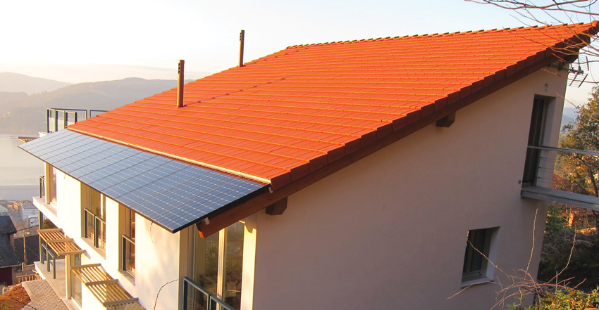 Plana Roja Con Panel Solar