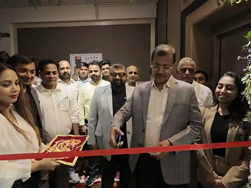 Eurobond-Opens-Flagship